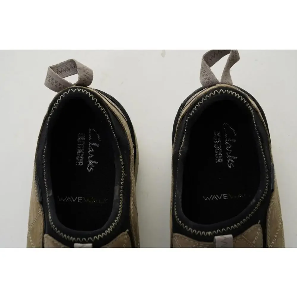 Clarks minor scuffing